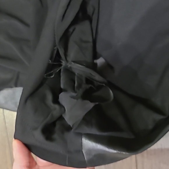 Women's Alexander Wang Black Sleeveless Top - Picture 3 of 5